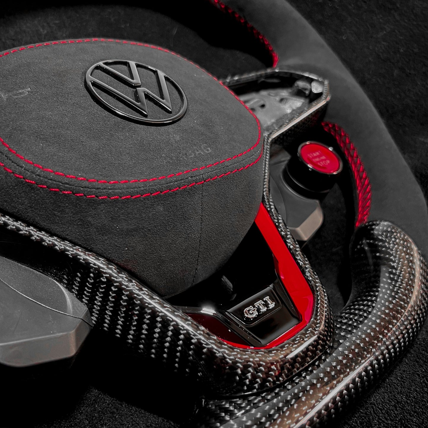 Volant Carbone personnalisable pour Volkswagen Golf 7, Golf 8… (VW)