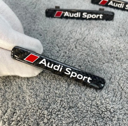 Badge Quattro tableau de bord Audi A3/S3/RS3 8V Alcantara ou Carbone