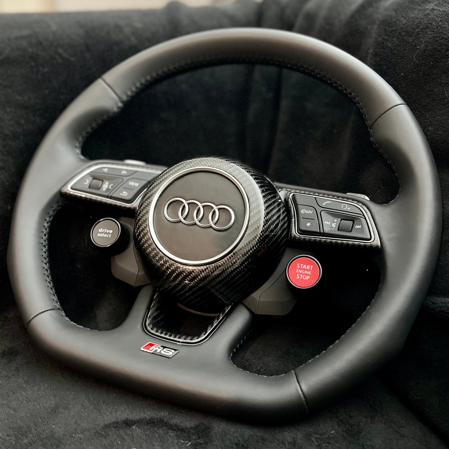 Volant Carbone personnalisable pour Audi